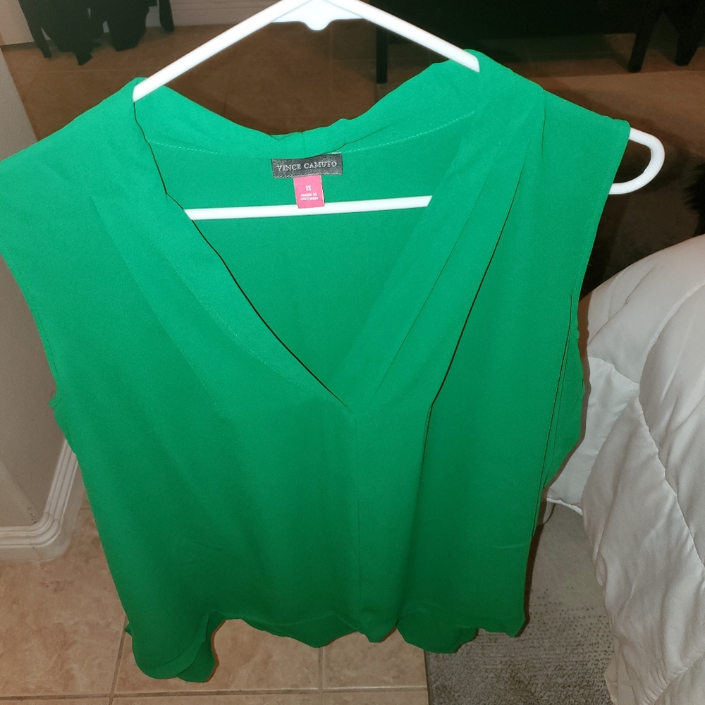 Sleeveless Vince Camuto top...1 x